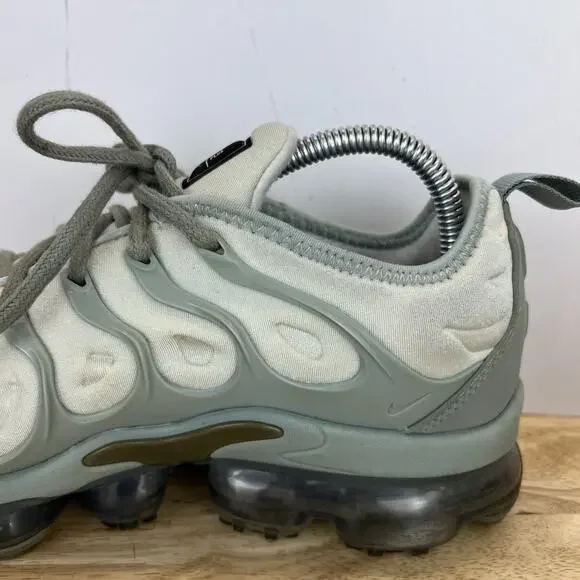 Nike Air Vapormax Plus Womens Size 8.5 Gray Green Running Shoes Sneakers - Picture 10 of 16